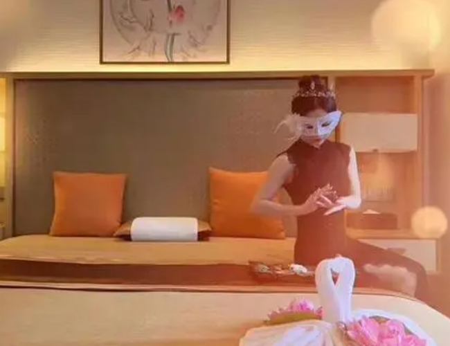 我在南京栖霞体验了下高端男士按摩spa会馆，私人会所花样超多